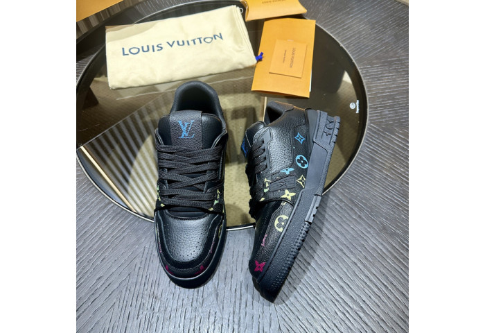 LV snekaers 126