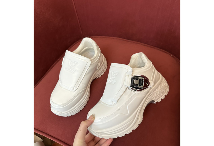 LV snekaers 115