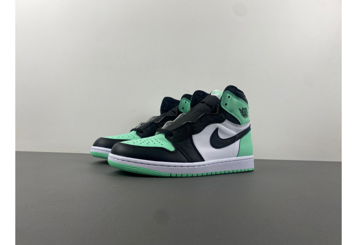 Air Jordan 1 High OG “Green Glow”-DZ5485-130