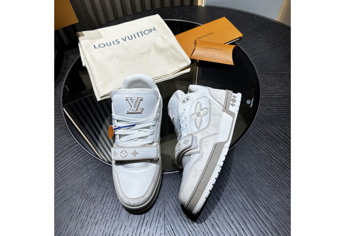 LV snekaers 174