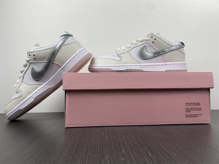 Di*m*nd s*pply co. x dunk low pro sb 