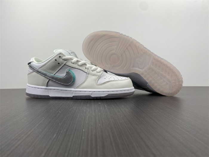 Di*m*nd s*pply co. x dunk low pro sb 