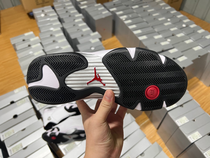 Jordan 14 Retro Black Toe (2024)-487471-160