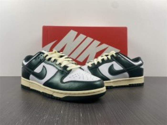 nike dunk low vintage green (w)-dq8580-100