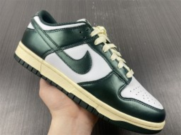 nike dunk low vintage green (w)-dq8580-100