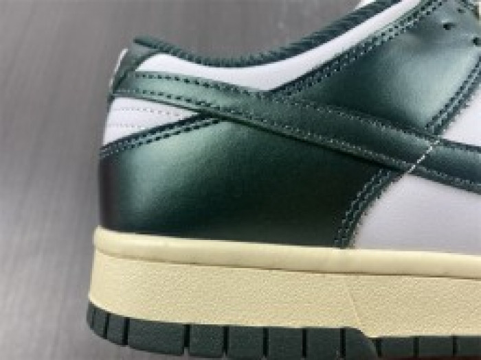 nike dunk low vintage green (w)-dq8580-100