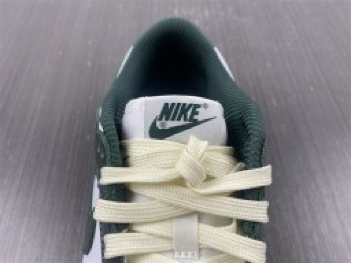 nike dunk low vintage green (w)-dq8580-100