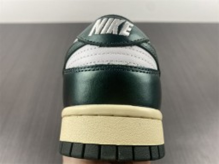 nike dunk low vintage green (w)-dq8580-100