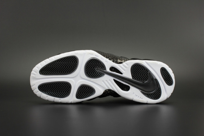 nike air foamposite pro “dr. doom” black/white 624041-006