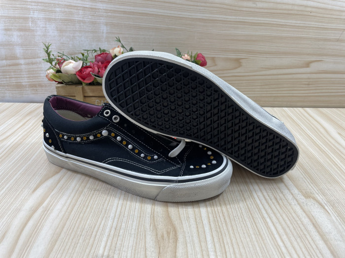 VANS-06