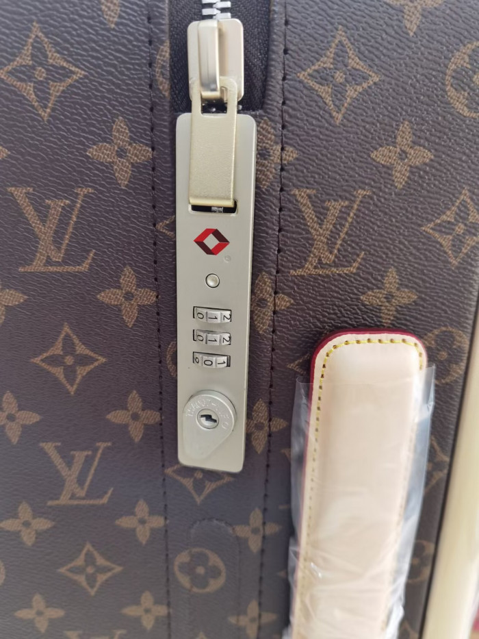 lv bag 01