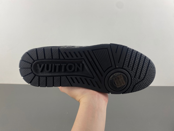 LV snekaers 209