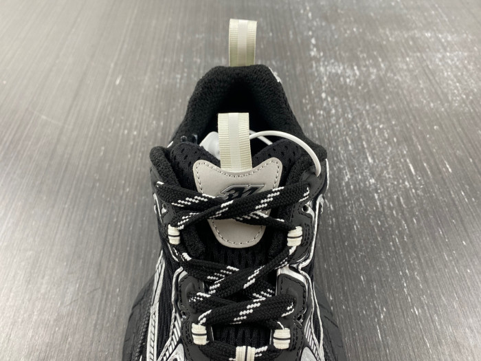 iaga -phantom sneaker-15