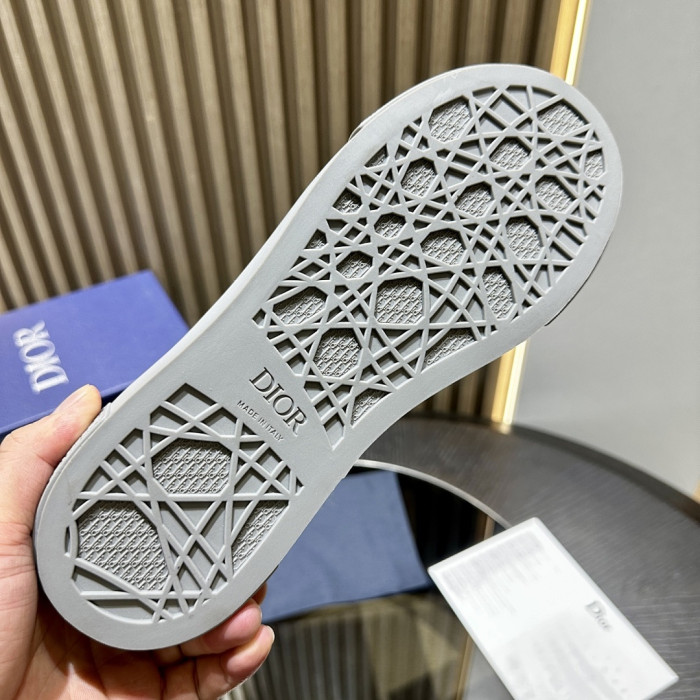 D10r B33 SNEAKERS-12