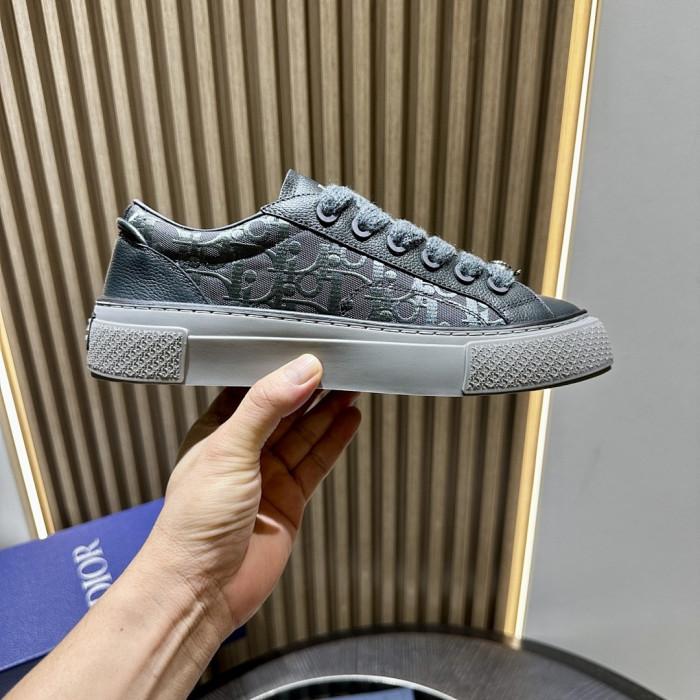 D10r B33 SNEAKERS-12