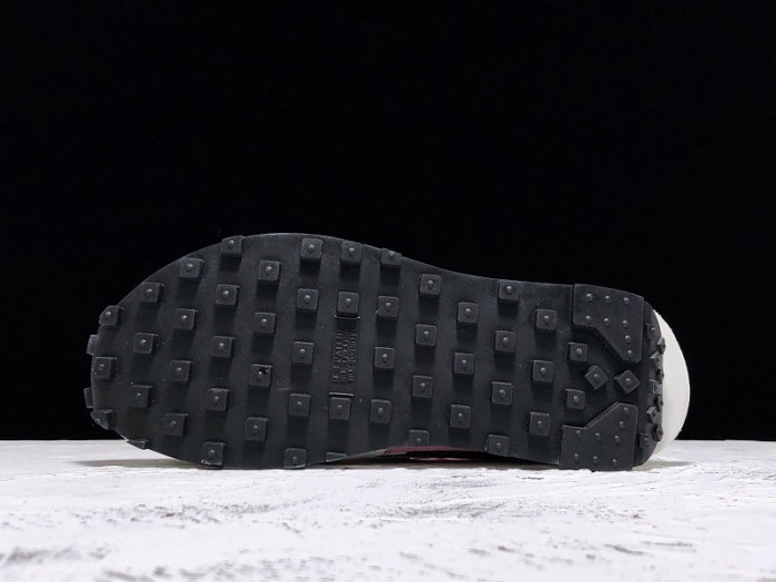 sacai x nike ldv waffle pink bv0073-500