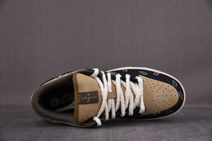 travis scott x nike sb dunk low ct5053-001