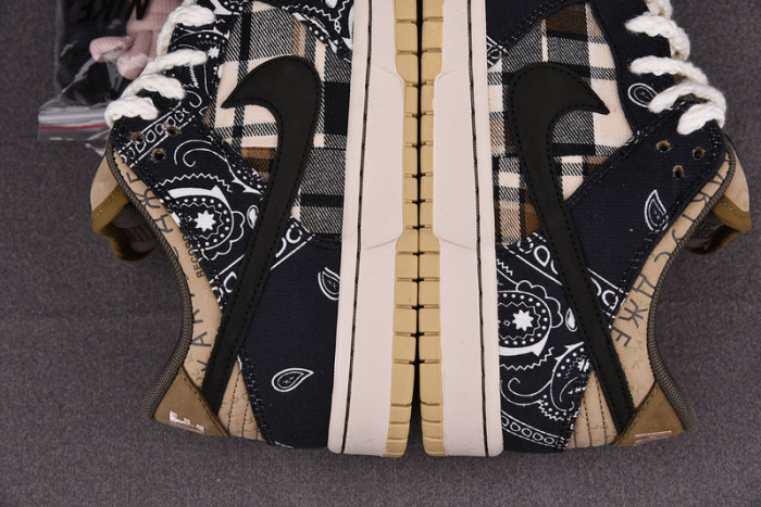 travis scott x nike sb dunk low ct5053-001