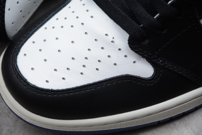 air jordan 1 retro high og "blue moon" 555088-115