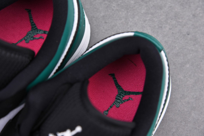 jordan 1 low mystic green 553558-113