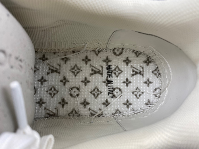 lv snekaers 107