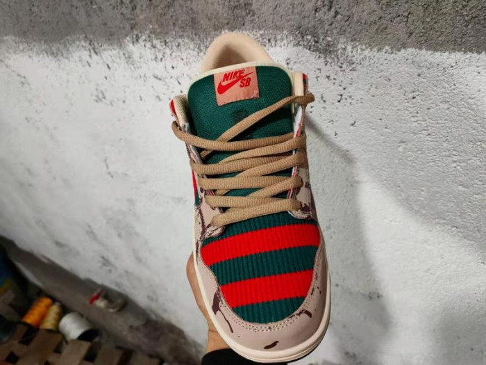 nike sb dunk low freddy krueger-313170-202