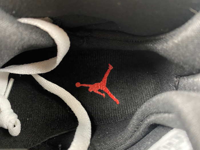 jordan 8 retro bugs bunny-305381-103