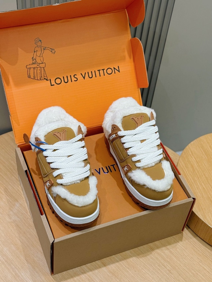 LV snekaers 256