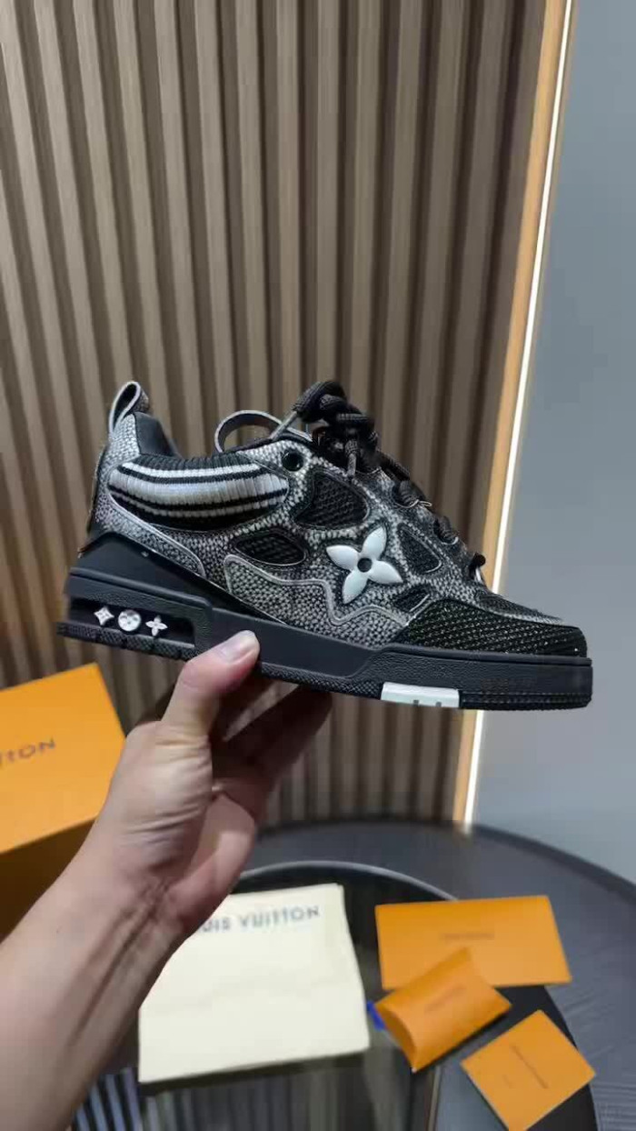 LV snekaers 232
