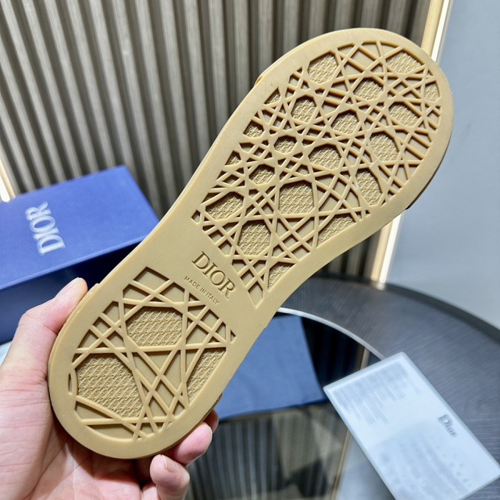 D10r B33 SNEAKERS-13