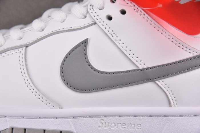 NK SB Dunk Low Supreme 94 White Metallic Silver- HQ8487-100
