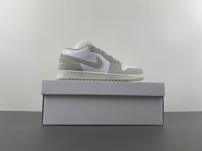 air jordan 1 low “light green”-fn5214-131