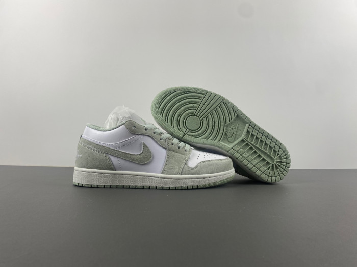 air jordan 1 low “light green”-fn5214-131