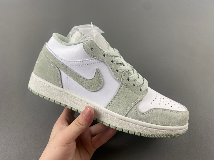 air jordan 1 low “light green”-fn5214-131