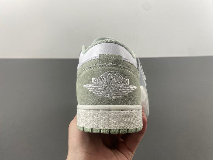 air jordan 1 low “light green”-fn5214-131