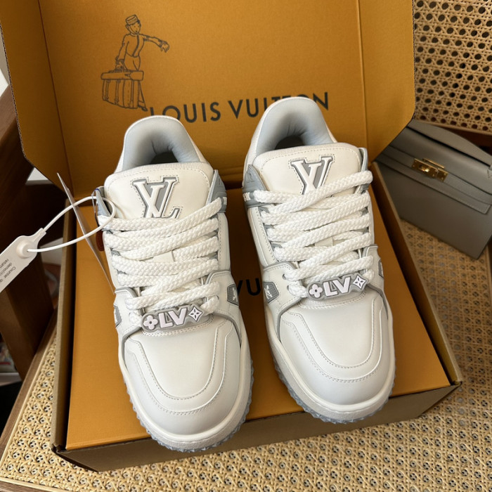 LV snekaers 197