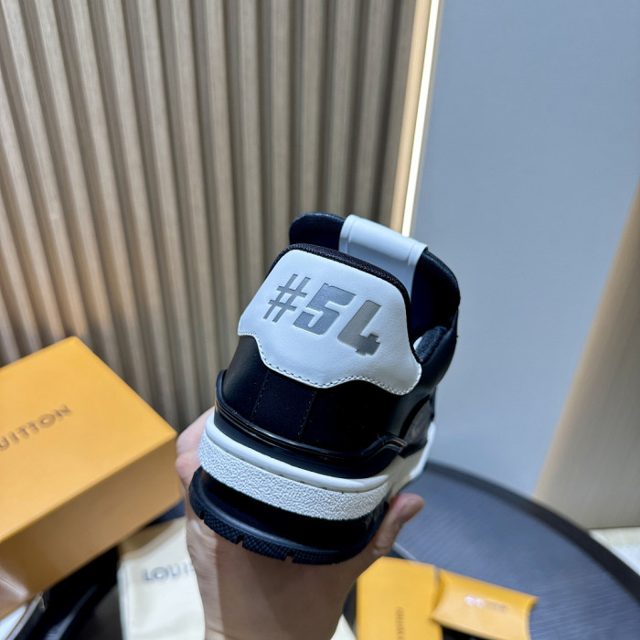 LV snekaers 257