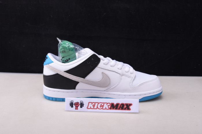 nike sb dunk low laser blue bq6817-101