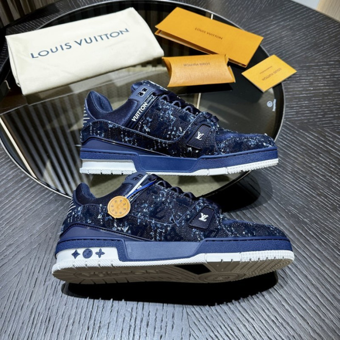 LV snekaers 233