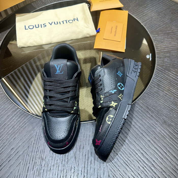 LV snekaers 126
