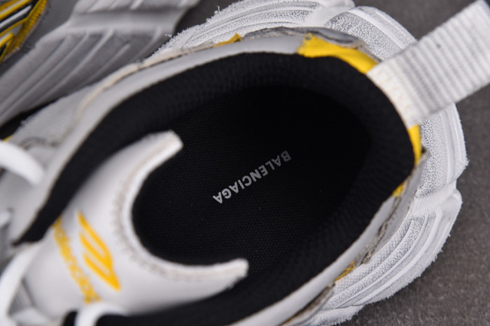 BALENCIAGA OTHERS 02