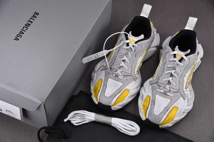 BALENCIAGA OTHERS 02