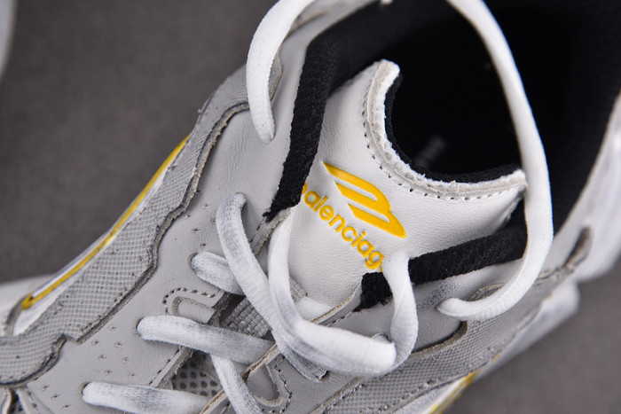 BALENCIAGA OTHERS 02