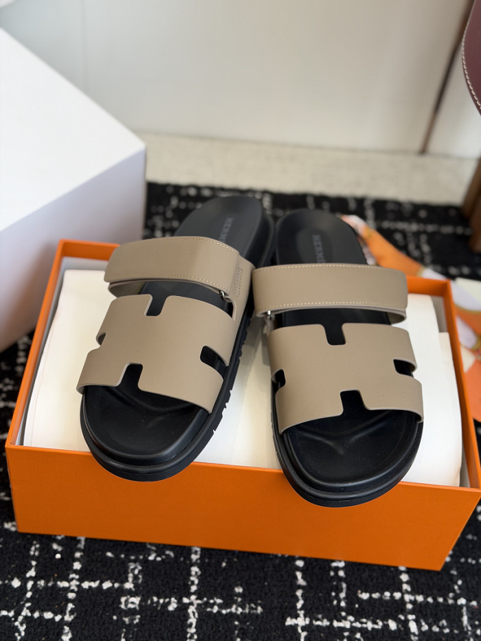 H**me5 Sandal 67