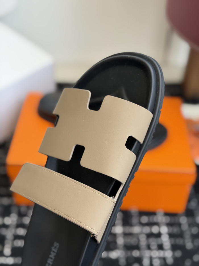 H**me5 Sandal 67