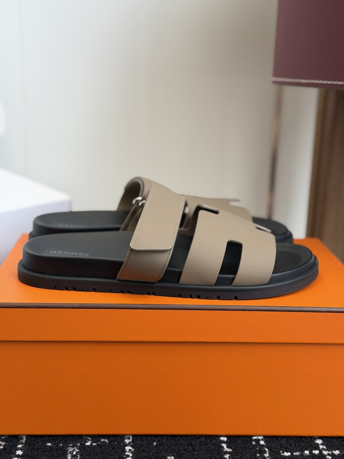H**me5 Sandal 67