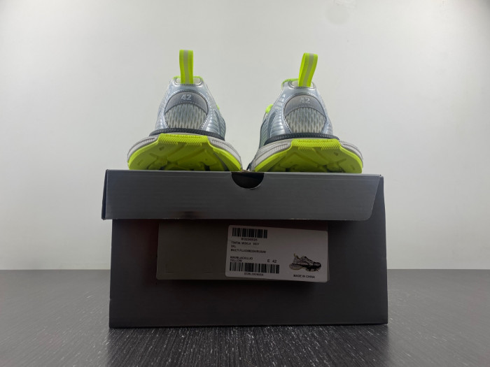 iaga -phantom sneaker-13