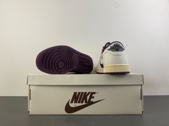 Travis Scott x Air Jordan 1 Low-DZ4137-700