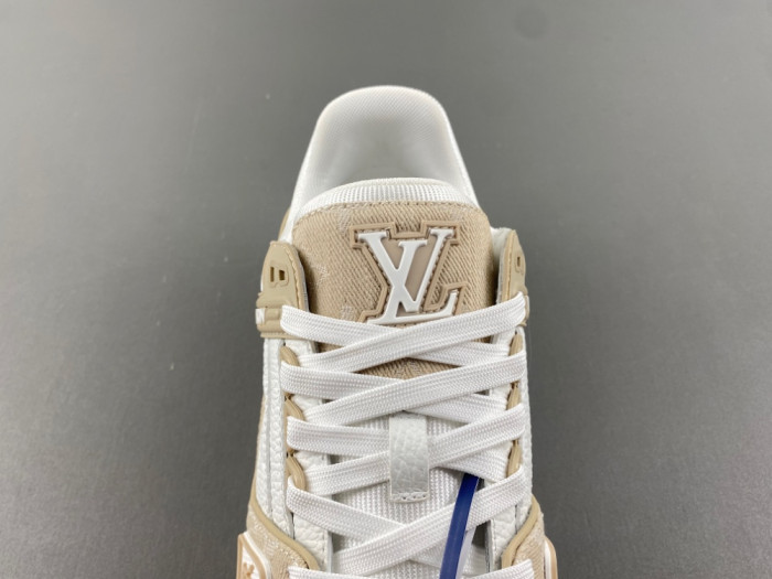LV snekaers 206