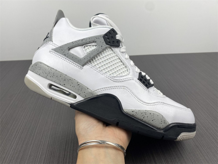 air jordan 4 og “white cement” 840606-192